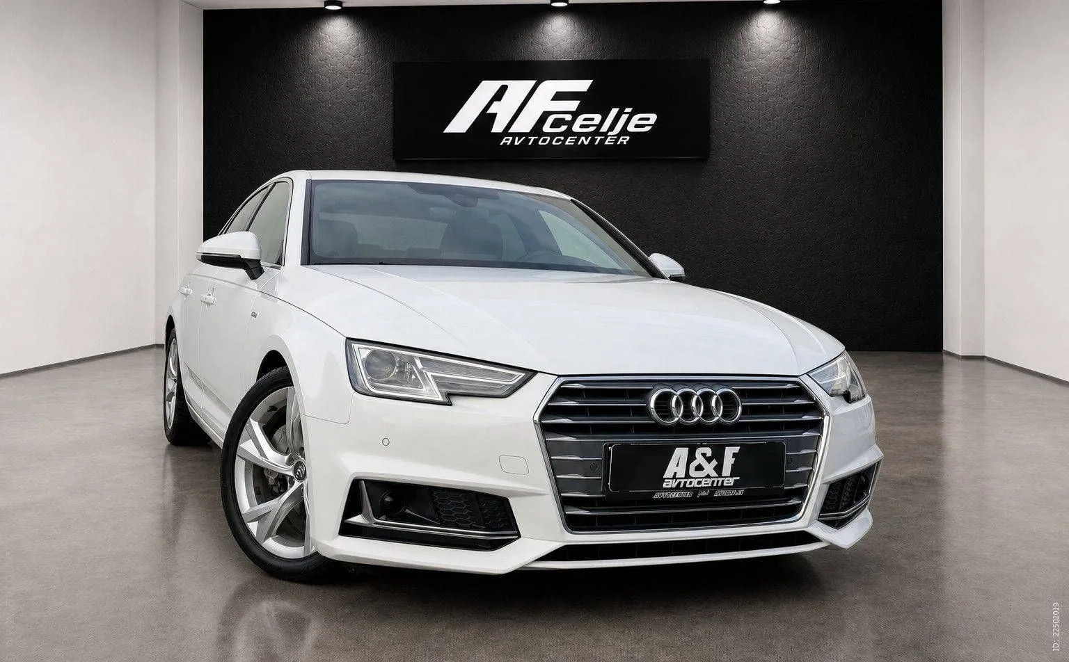 Zunanja slika - Audi A4 - 2.0 TDI-AUT-3X S LINE-VIRTUAL-LIZING ZA TUJCE-... - 4
