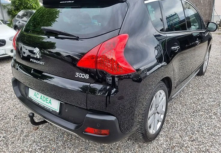 Zunanja slika - Peugeot 3008 - HYBRID 4X4 2.0 HDi+elektromotor - BREZ POLOGA - 4