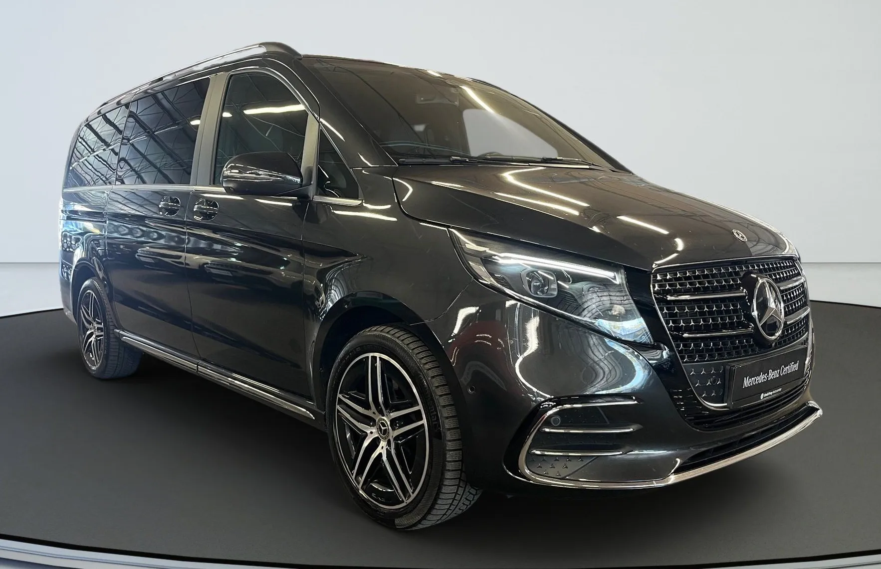 Zunanja slika - Mercedes-Benz V-Razred - V 300 d 4MATIC AMG Line dolgi Avt. - 2