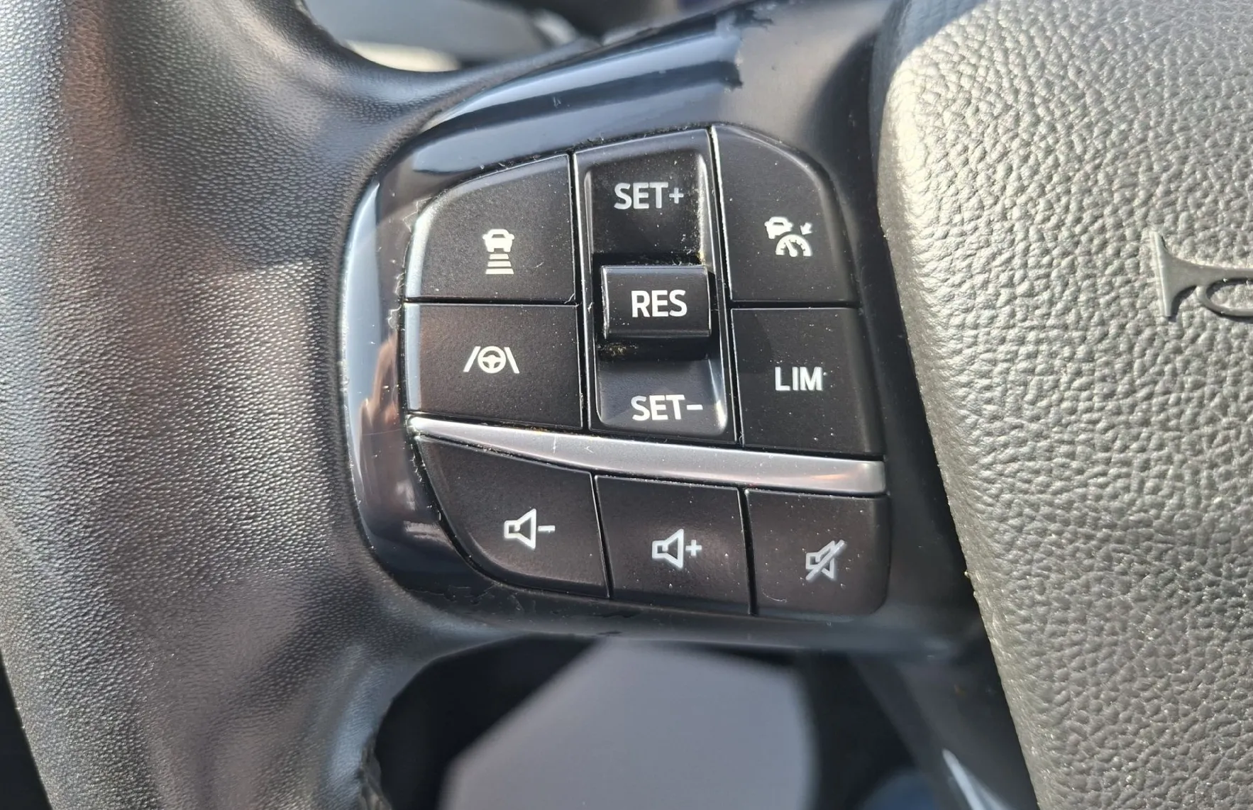 Zunanja slika - Ford Kuga - Titanium 2.0 EcoBlue Auto 4X4 - 15