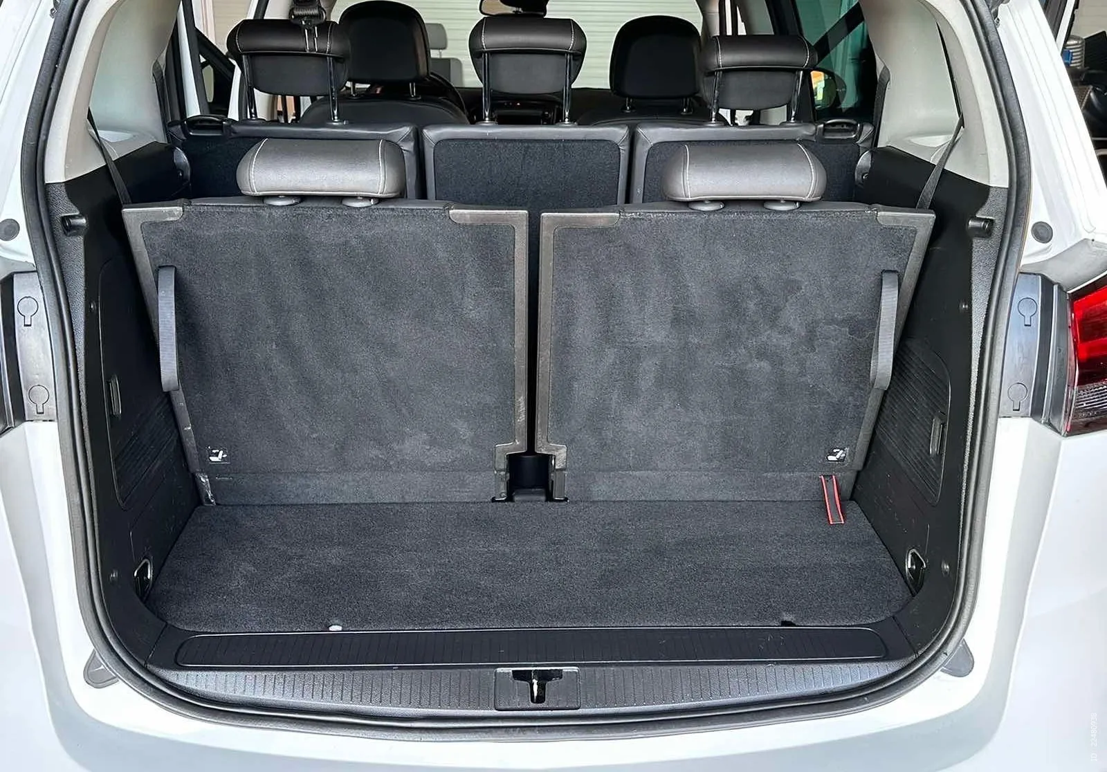 Notranja slika - Opel Zafira - 1.6 CDTI-FULL LED-7 SEDE  381 EV-NAVI-KAMERA-PDC-T.. - 11
