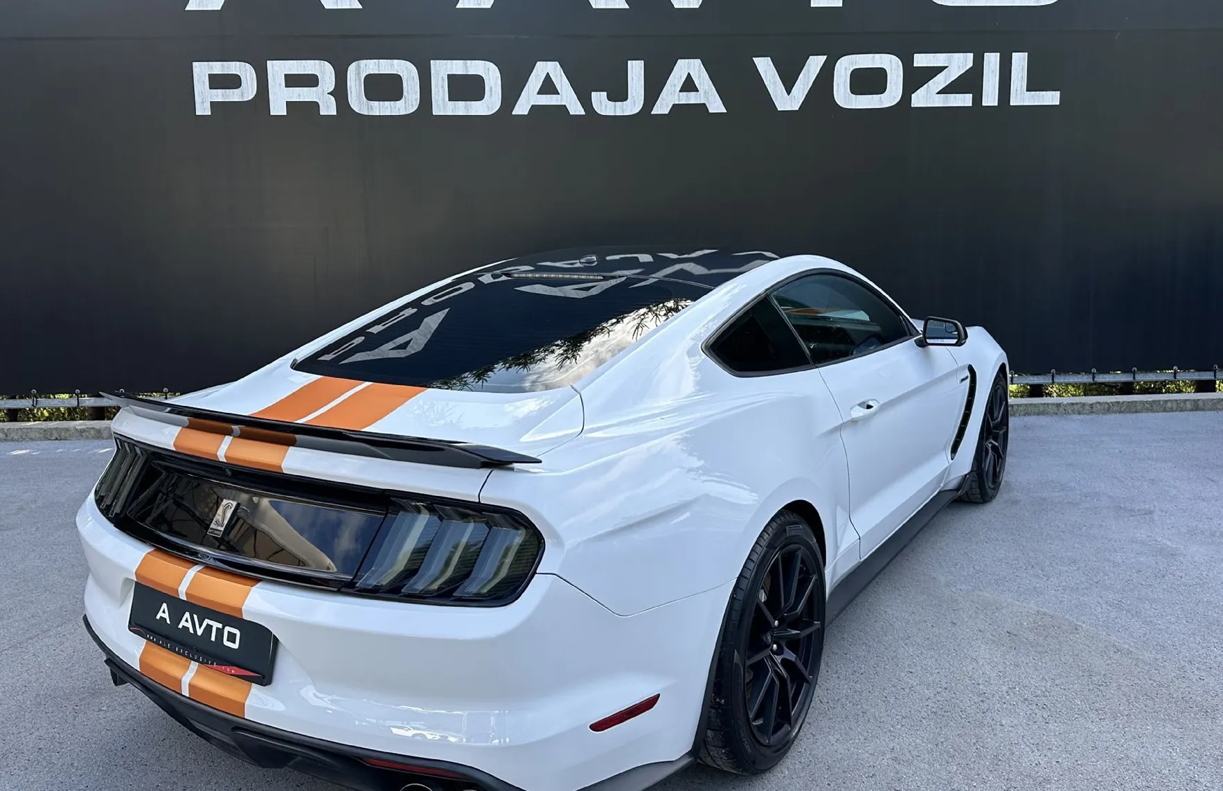 Zunanja slika - Ford Mustang - SHELBY 5.2 V8 FPC 533KS - ATRAKTIVEN - 6