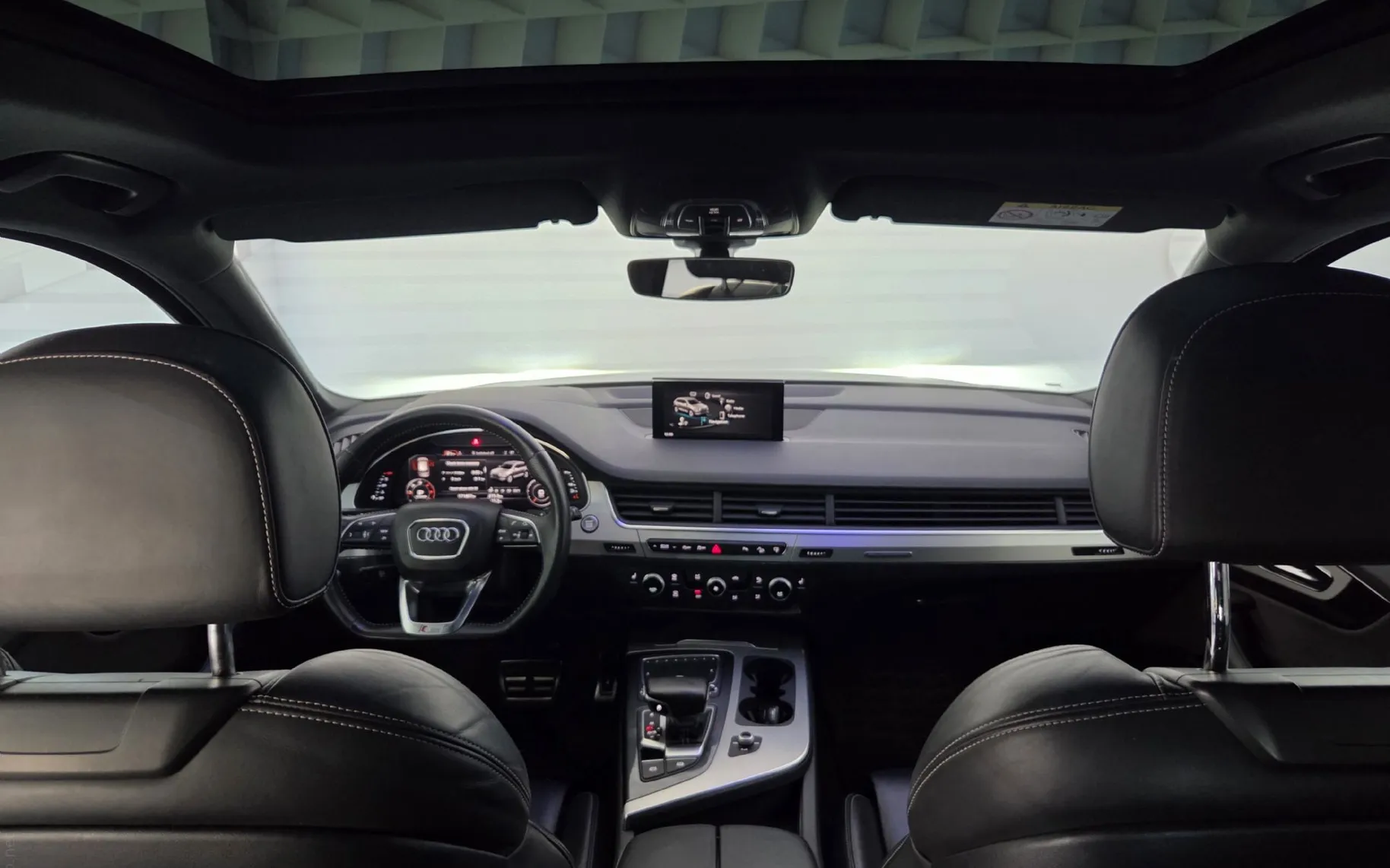 Notranja slika - Audi Q7 - quattro 3,0 TDI Tiptronic - 18