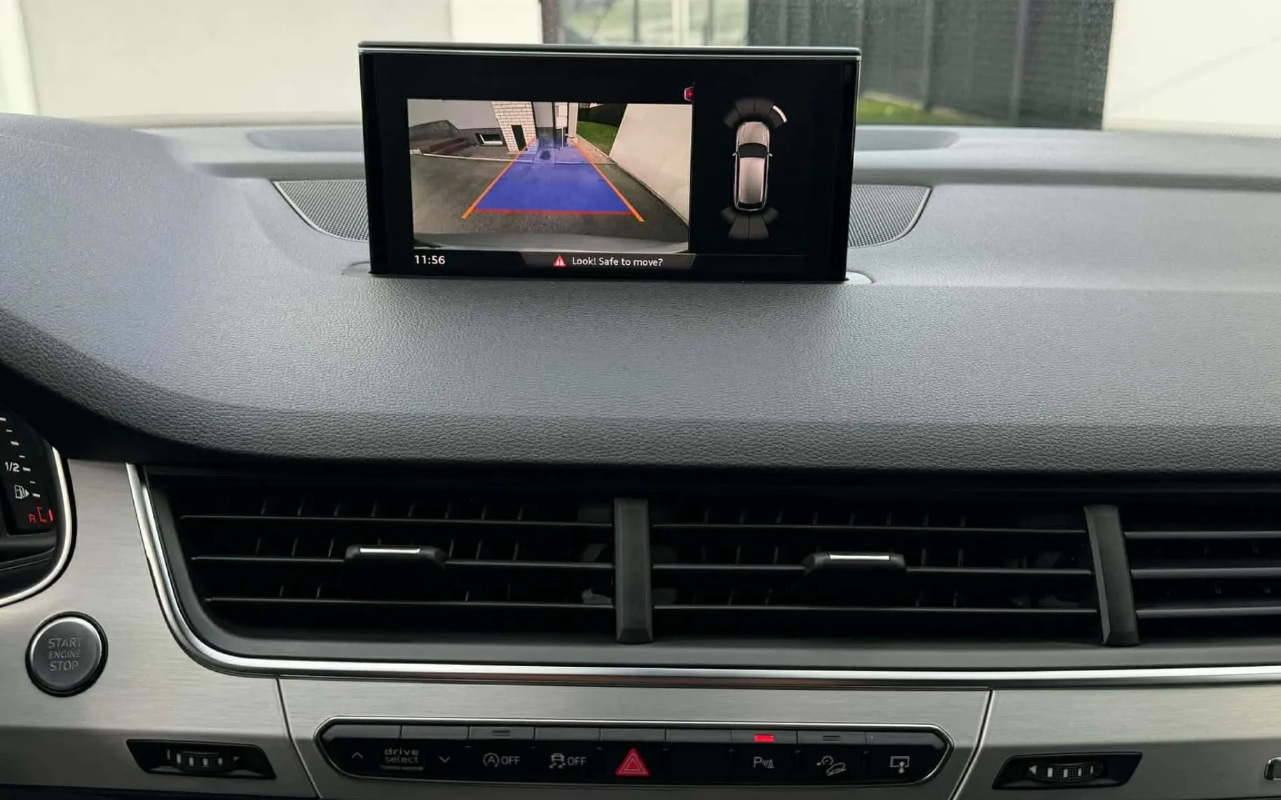 Notranja slika - Audi Q7 - 3.0 TDI-Q-3X S LINE-MATRIX-ZRAČNO-LIZING ZA TUJC - 11