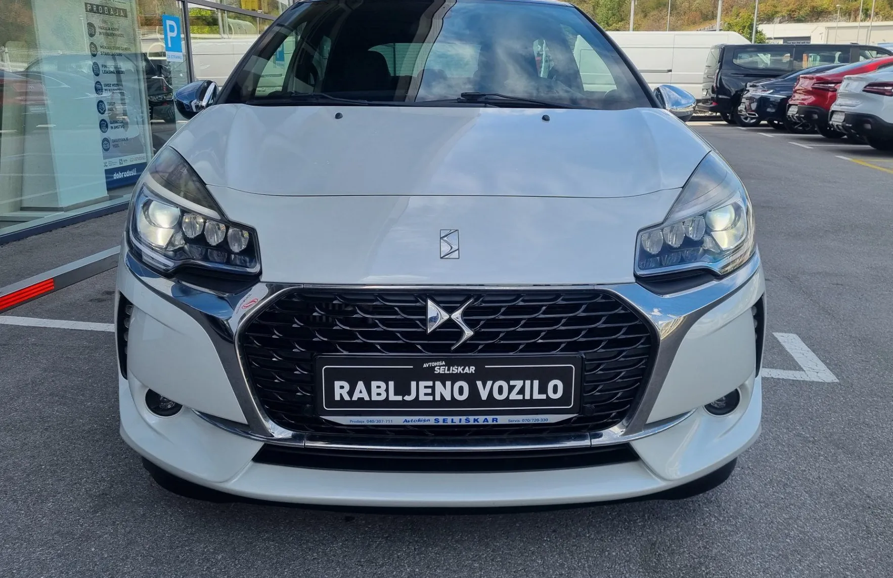 Zunanja slika - Citroën DS3 - 1.2 PURETECH CHIC - Avtomatik - POTRJENA SERVISNA - 3