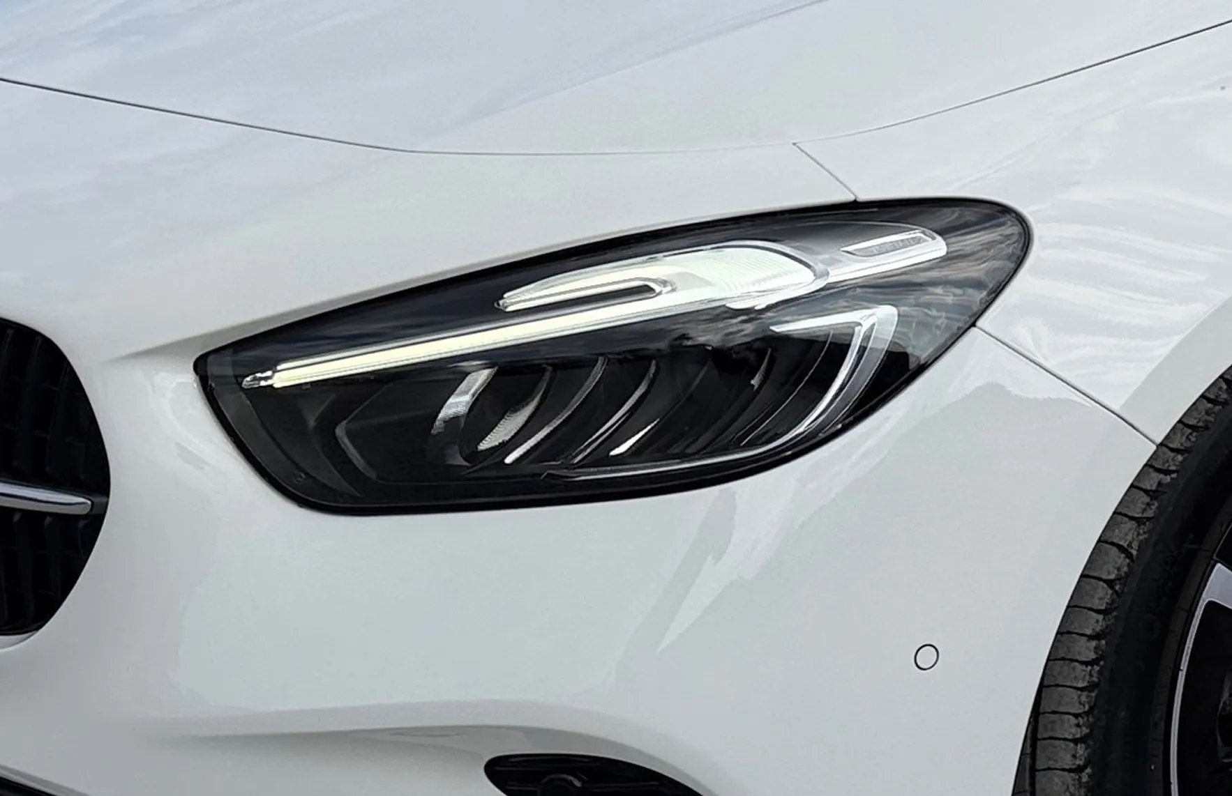 Zunanja slika - Mercedes-Benz B-Razred - B 200 d DCT Advanced Plus-Keylees-LED-PDC-Kamera - 5
