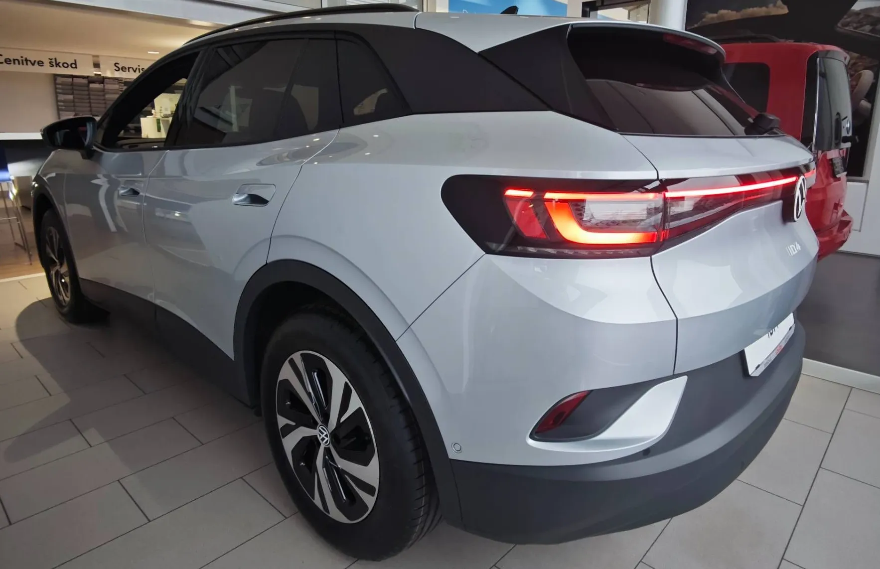 Zunanja slika - Volkswagen ID.4 - Pure Limited 52 kWh| 22600€ za podjetja| - 3