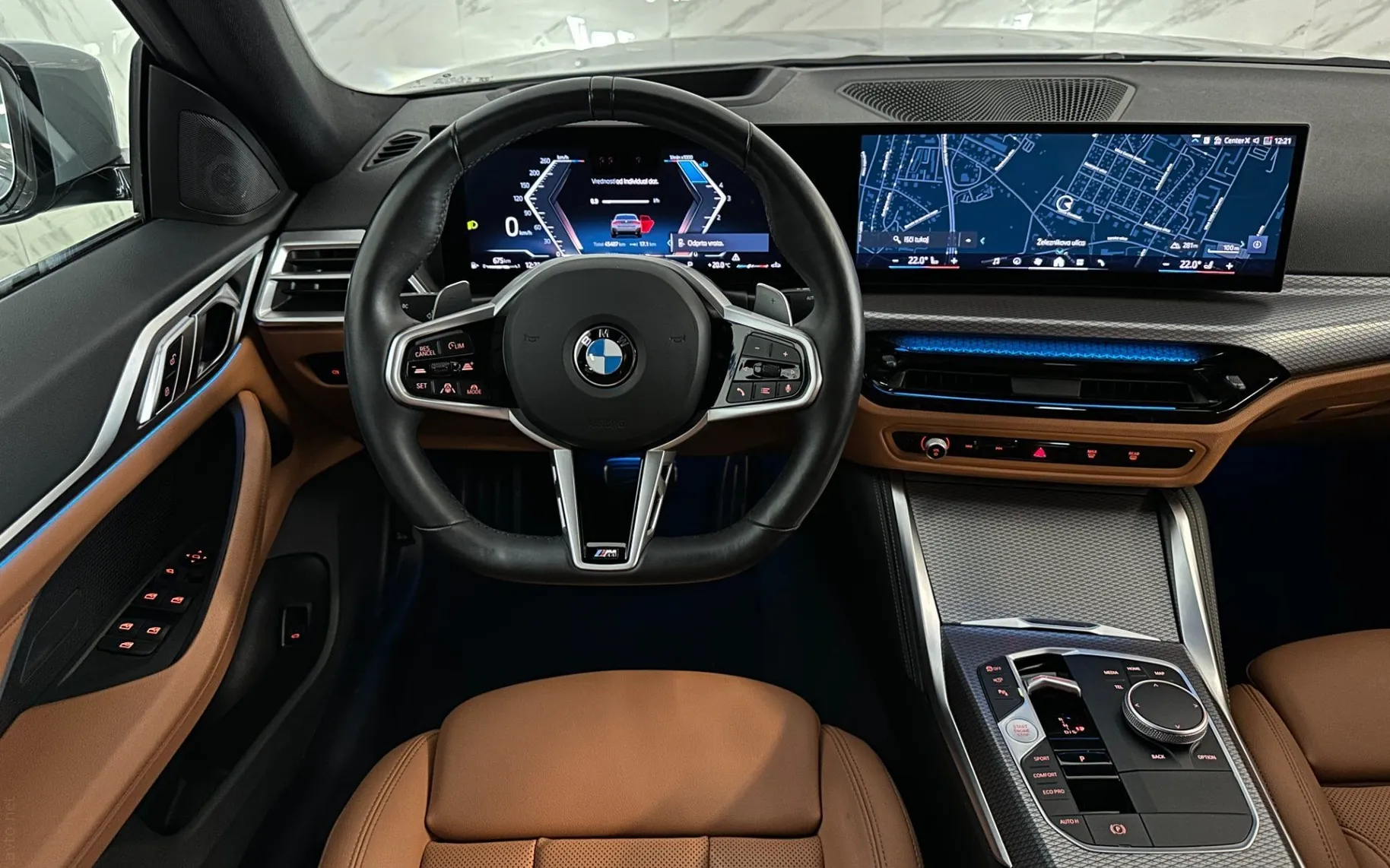 Notranja slika - BMW serija 4 Gran Coupe: - 20d|xDrive|M-Pro|Laser|R19|ACC|360K|HUD|KeyGo| - 10