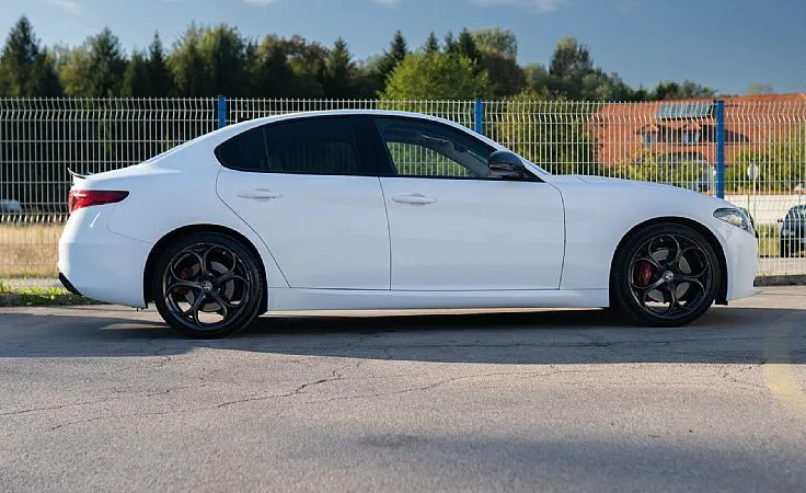Zunanja slika - Alfa Romeo Giulia - 2.0 Turbo aut. B-Tech 314hp - 4