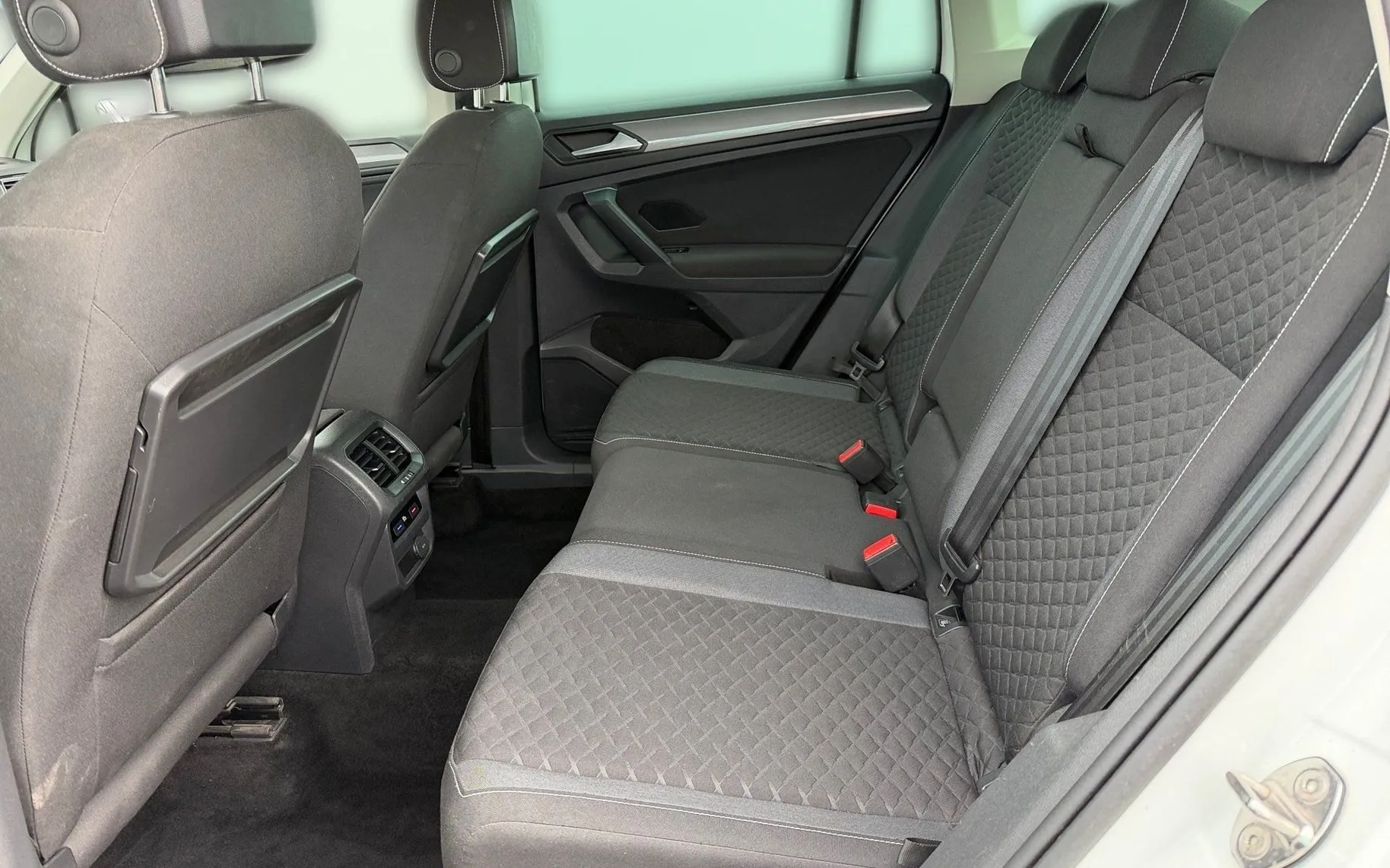 Notranja slika - Volkswagen Tiguan - 2.0 TDI BMT JOIN DSG-LED-ACC-PDC-Vl.Kljuka-Navi - 11