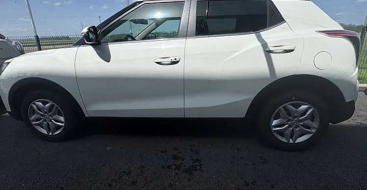 Zunanja slika - KG Mobility Tivoli - 1.5 T-GDI Fresh 2WD M T - 2