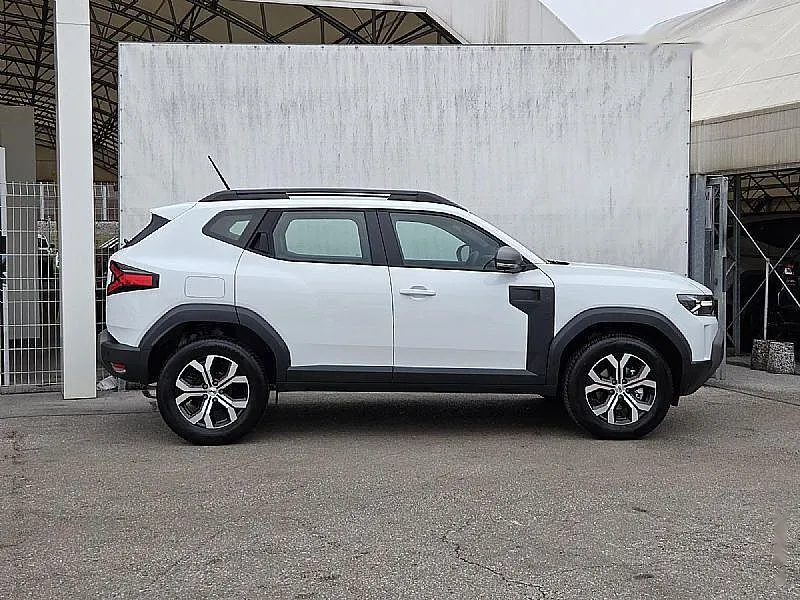 Zunanja slika - Dacia Duster - Expression hybrid-G 150 4x4 + Paket Zima+Vinjeta - 4