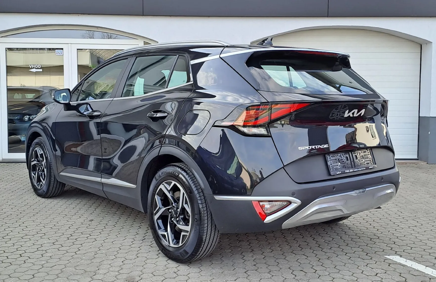 Zunanja slika - KIA Sportage - 1.6 T-GDi 118kW LX Fresh.ISG 7 DCT - 4