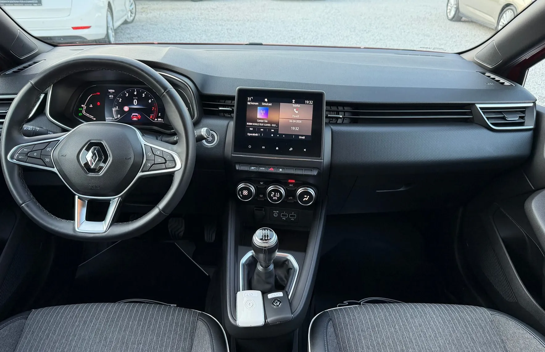 Zunanja slika - Renault Clio - TCe 90 Intens SLO-VIRTUAL-DIG.KLIMA-ALU-VELIK SERV - 10