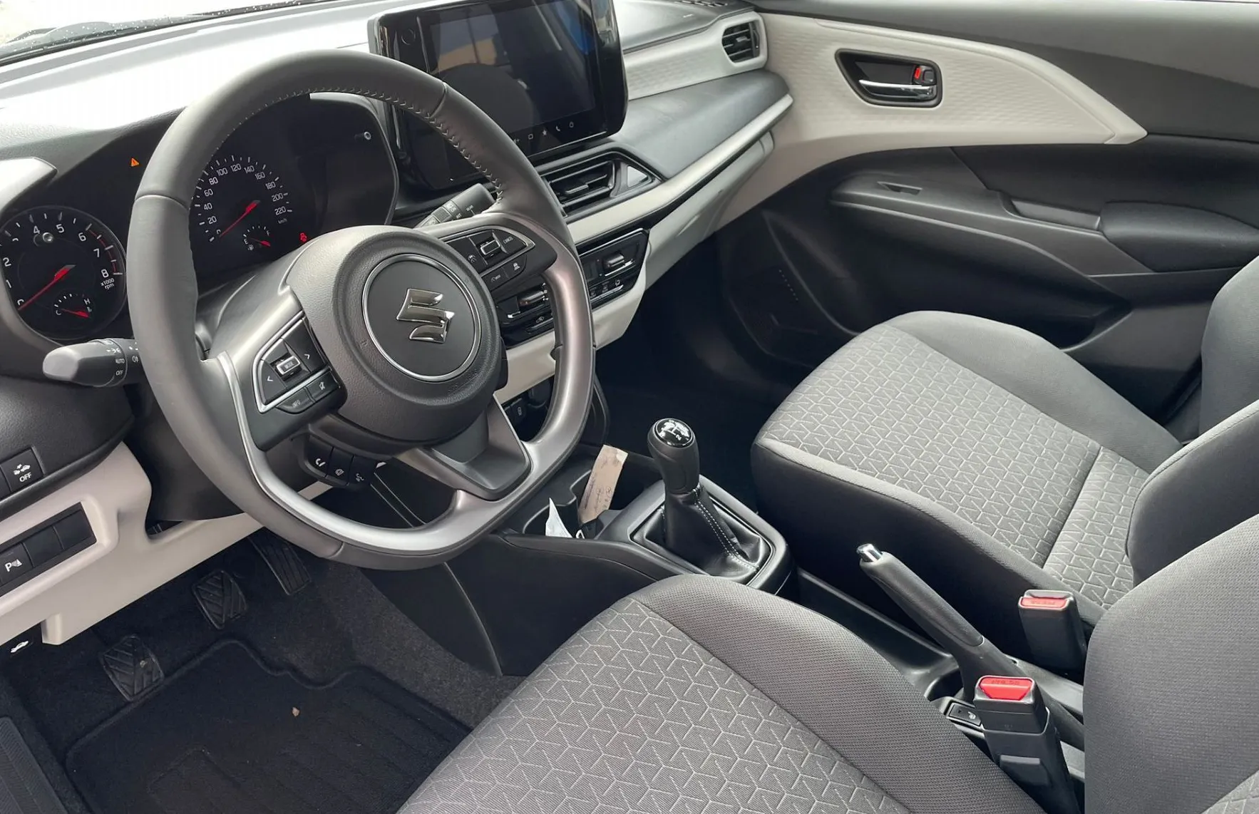 Zunanja slika - Suzuki Swift - 1.2 ALLGRIP HIBRID PREMIUM - 10