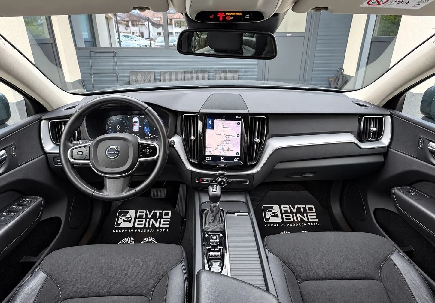 Notranja slika - Volvo XC60 - D4 AWD-AVT.+NAVI+LED+PILOT+ACC... - 10