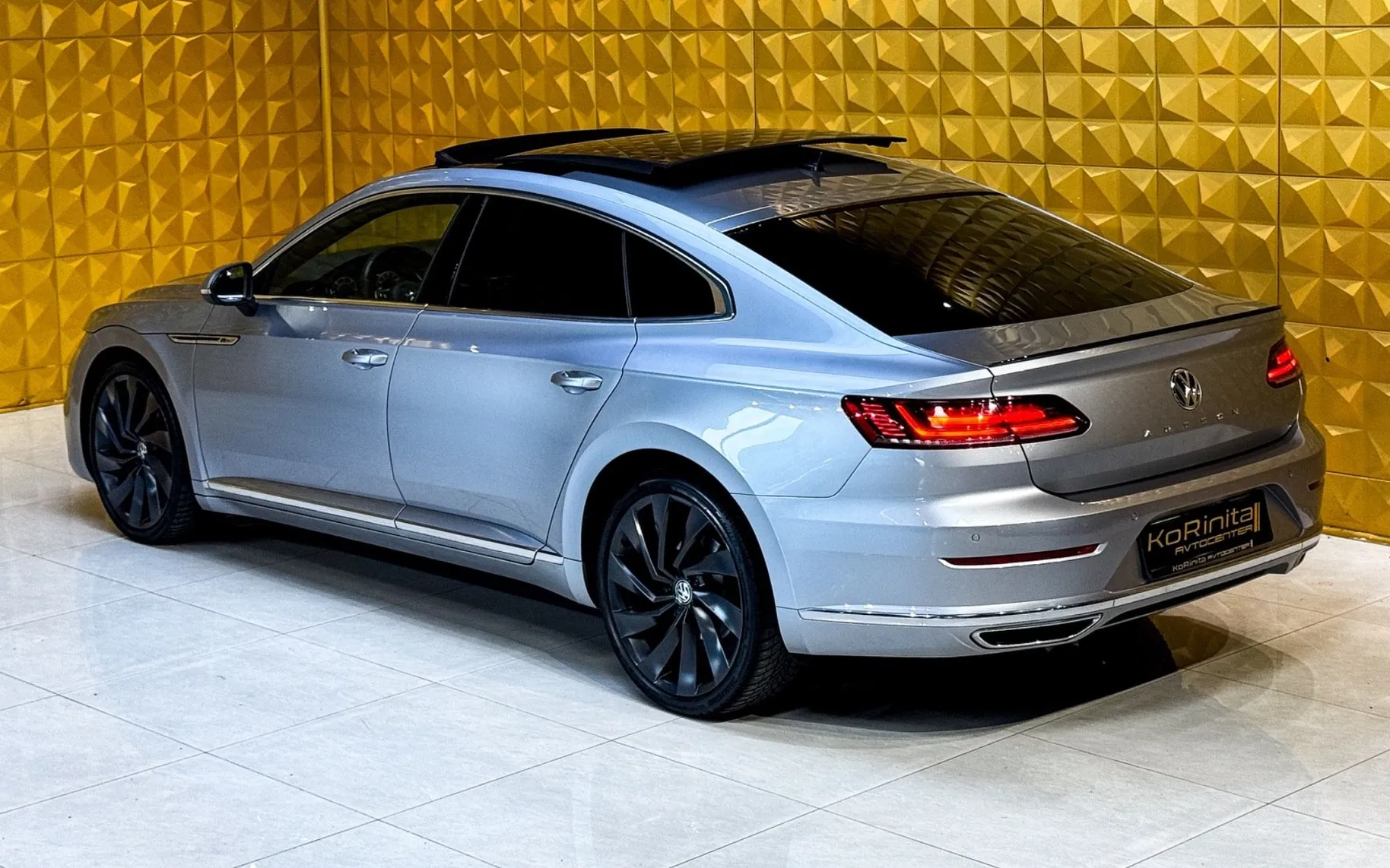 Notranja slika - Volkswagen Arteon - 2.0 TDI AUT. R Line-PANO-MASAZA-VIRTUAL-KAMERA - 8