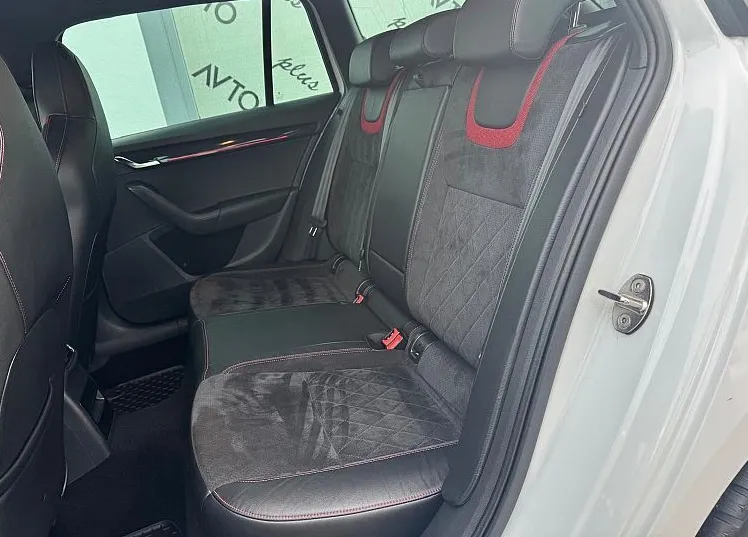 Zunanja slika - Škoda Octavia - RS 2.0 TDI DSG  kW 4X4 Virtual Navi Radar Kamera - 10