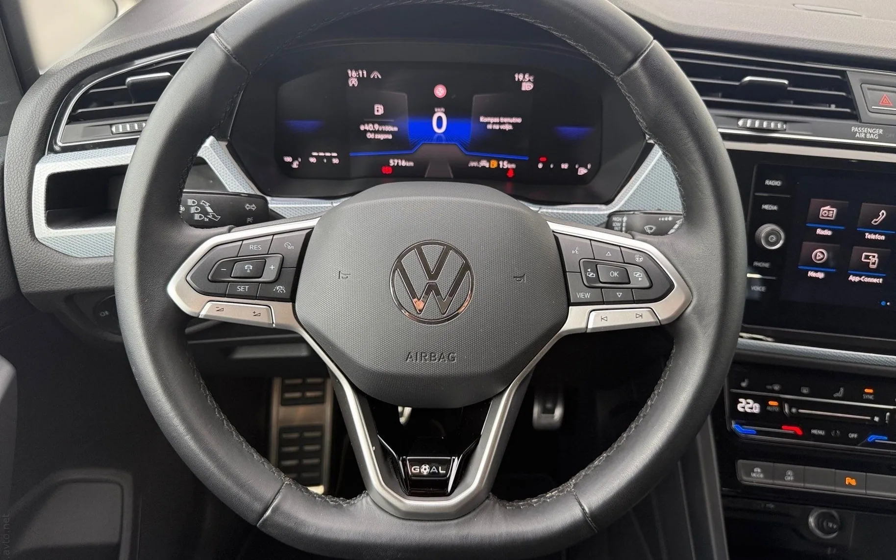 Notranja slika - Volkswagen Touran - 1.5 TSI Family-ACC-Mrtvi kot-Virtual-4x ogr.sedeži - 8