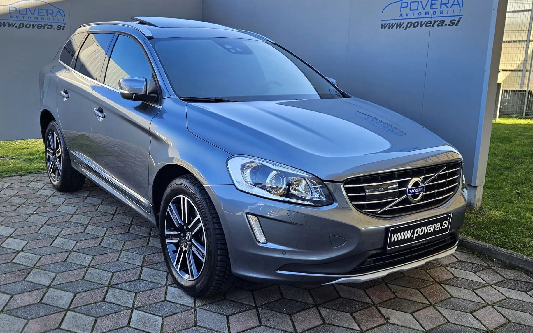Zunanja slika - Volvo XC60 - D4 AUT. SIGNATURE +Xenon+ACC+Kamera +Pano+Usnje... - 1