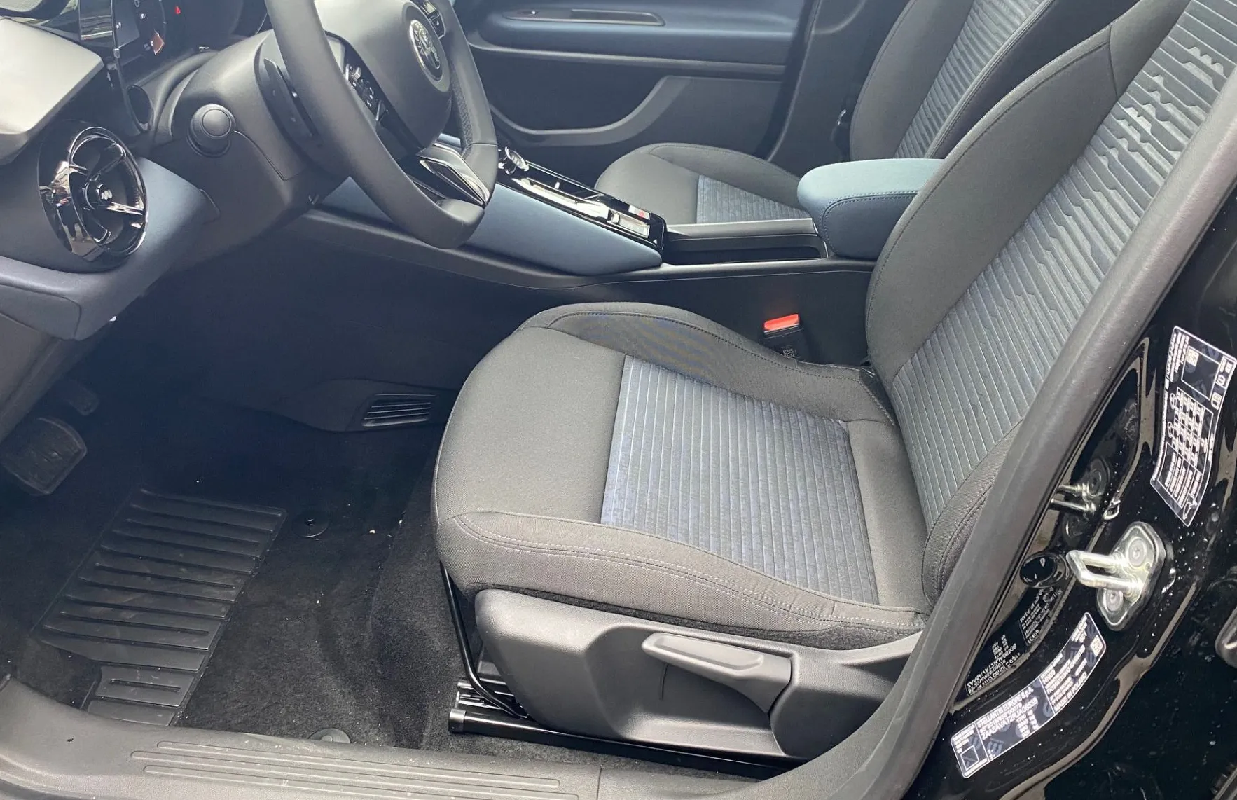 Zunanja slika - Alfa Romeo Junior - 1.2 E-DCT6 MHEV 136KM CORE - 6