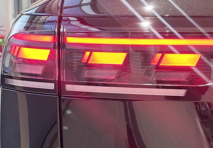 Zunanja slika - Volkswagen Tiguan - R-Line 4JOY 1.5 eHybrid DSG - 5