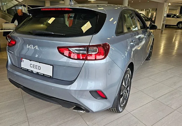Zunanja slika - KIA Ceed - 1.0 T-GDI LX Champion+ ISG. VEČ BARV - 4