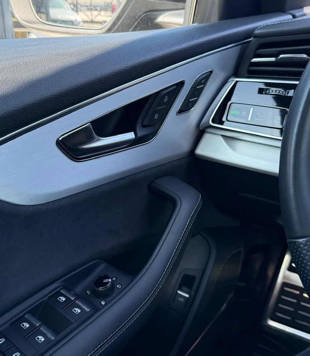 Zunanja slika - Audi Q8 - 50TDI S line Panorama Night 360 SoftCl Compet HUD - 8