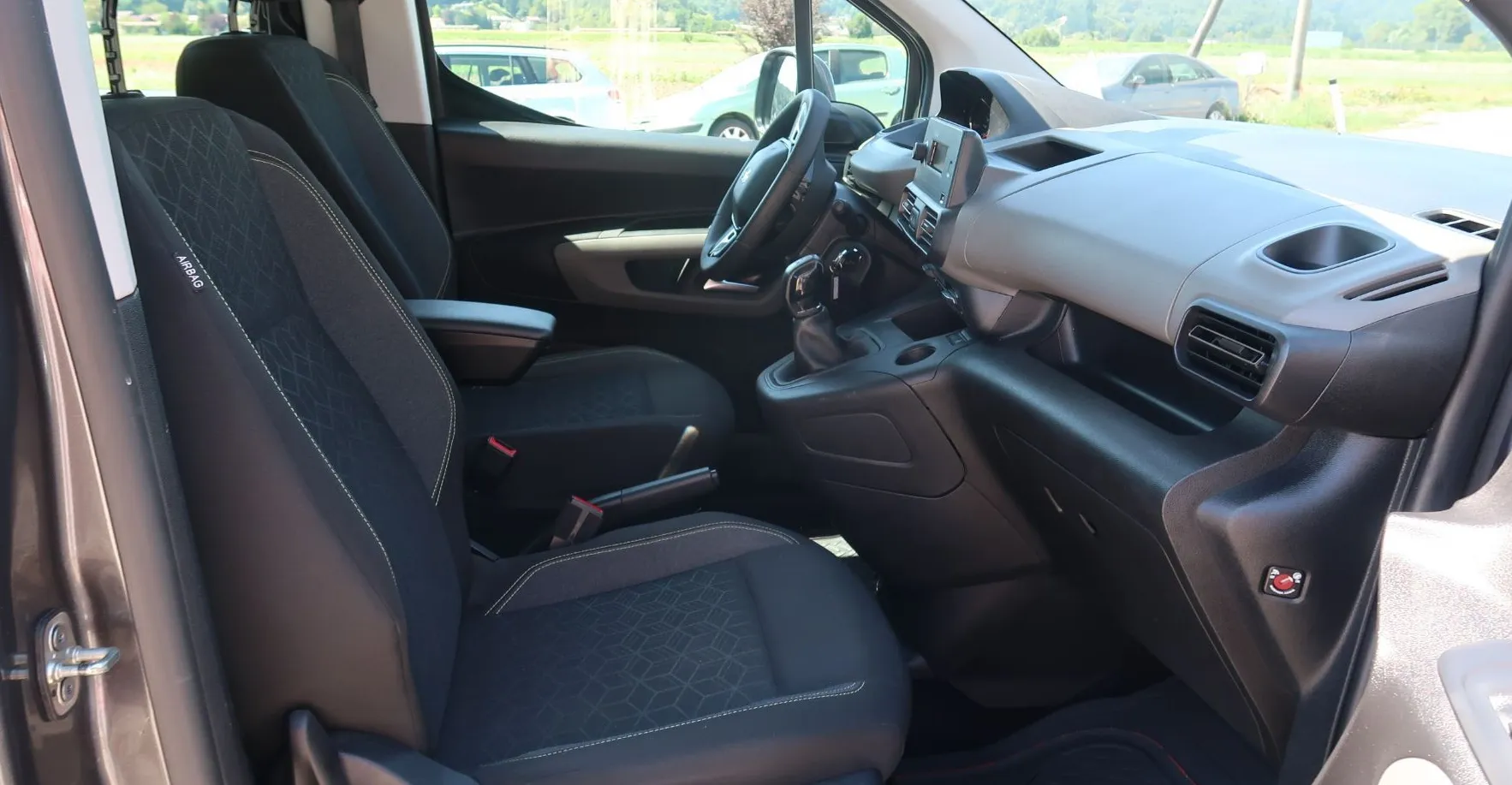 Zunanja slika - Peugeot Rifter - 1.5 BLUEHDI 100 ACTIVE PACK-PDC-AVTOMATSKA KLIMA - 14