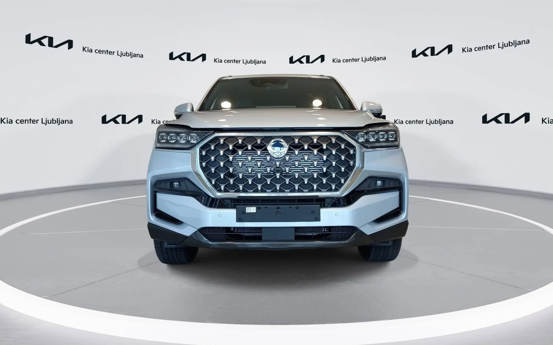 Zunanja slika - SsangYong Rexton - 2.2 XDi Limited+ 4WD AT... - 2