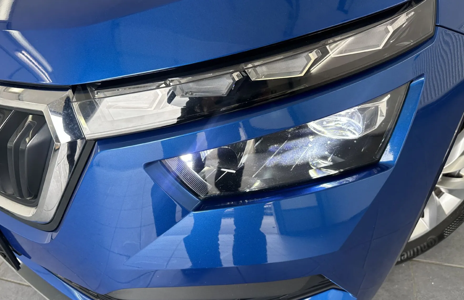 Zunanja slika - Škoda Kamiq - 1.0 TSI  81 kW.LED.GRET.SEDEŽEV.SAMO 82.000 KM - 3