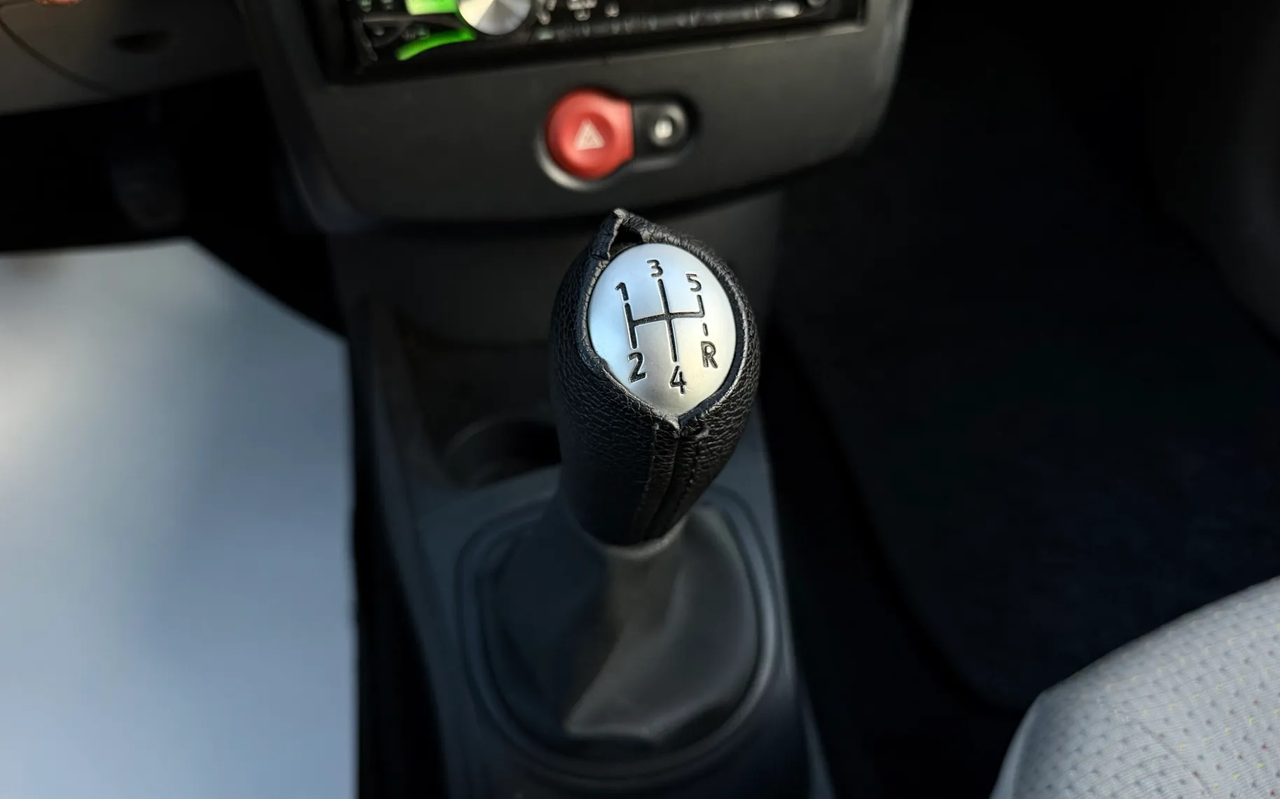 Zunanja slika - Renault Clio - 1.2 Authentique Pack 2.LASTNIK SLO.VOZILO KLIMA - 6