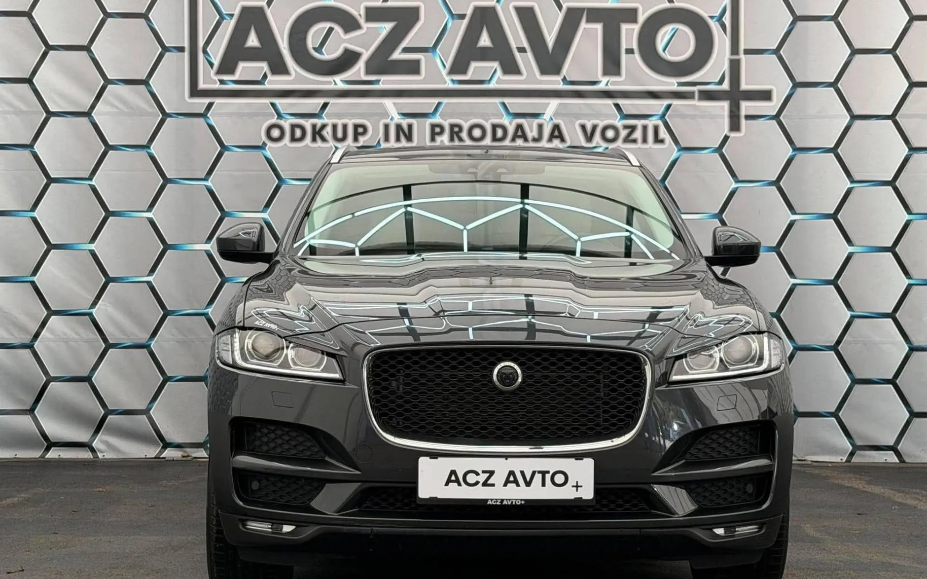 Zunanja slika - Jaguar F-Pace - 2.0 D•4X4•R•FUL LED•NAVI•AMBIENT•PDC•LANE ASSIST• - 2