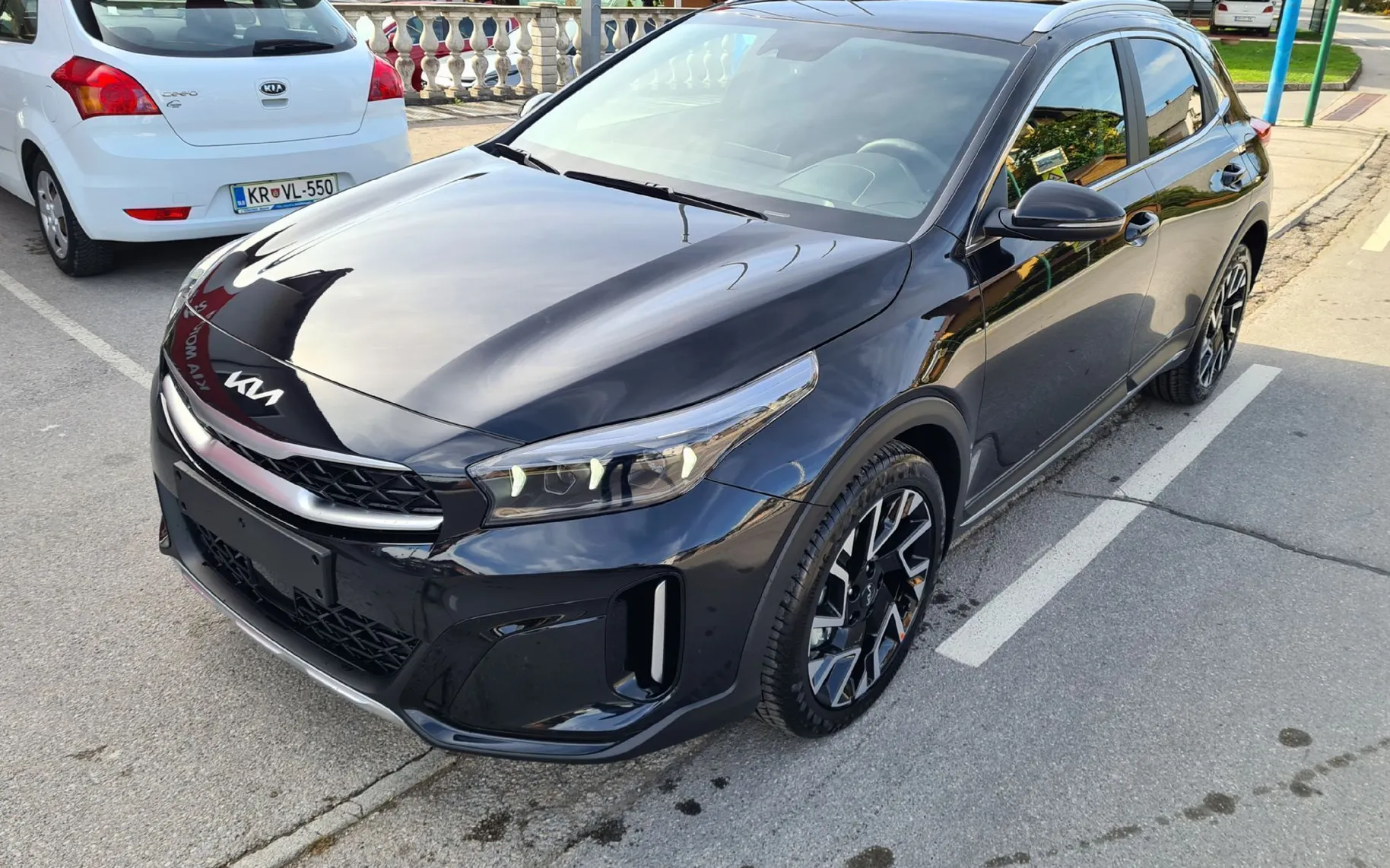 Zunanja slika - KIA XCeed - 1.6 T-GDi EX Way 7DCT - 3
