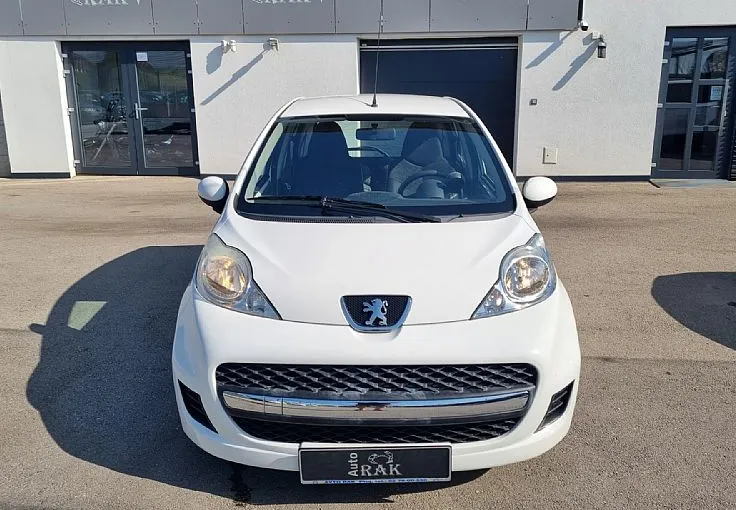 Zunanja slika - Peugeot 107 - Style 1.0 2-Tronic 73670KM.PRVI L., SER. VERIGA - 1