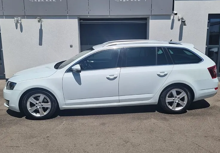 Zunanja slika - Škoda Octavia - Combi 1.6 TDI Ambition DSG EL. KUFERAM.BI XSENON - 1
