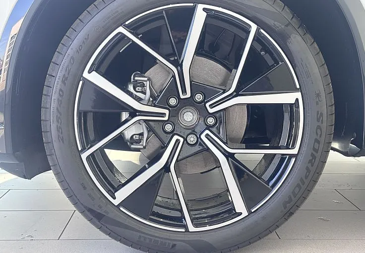 Zunanja slika - Volkswagen Tiguan - R-Line 4JOY 1.5 eTSI DSG - 12
