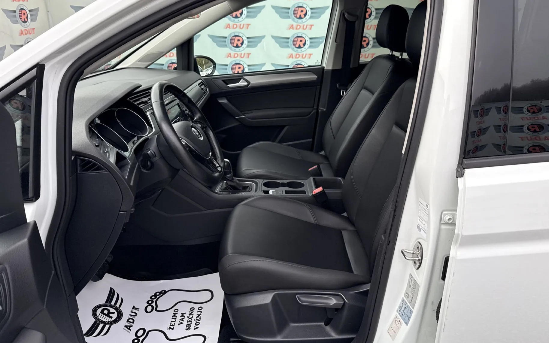 Zunanja slika - Volkswagen Touran - 2.0 TDI SCR Family 110  150  PARK SENZ. JAMSTV... - 6
