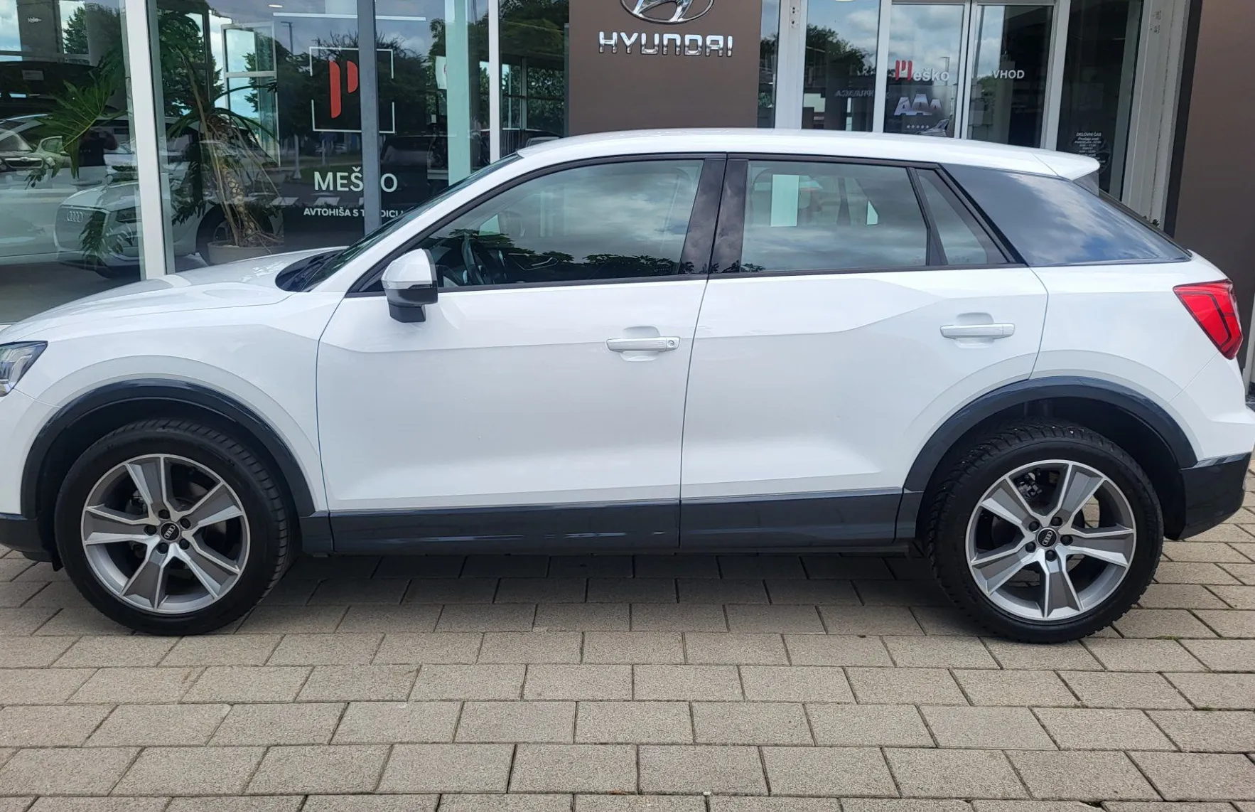 Zunanja slika - Audi Q2 - 2.0 TDI S-tronic alu-pdc-navi-led-vl.kljuka-usnje - 4