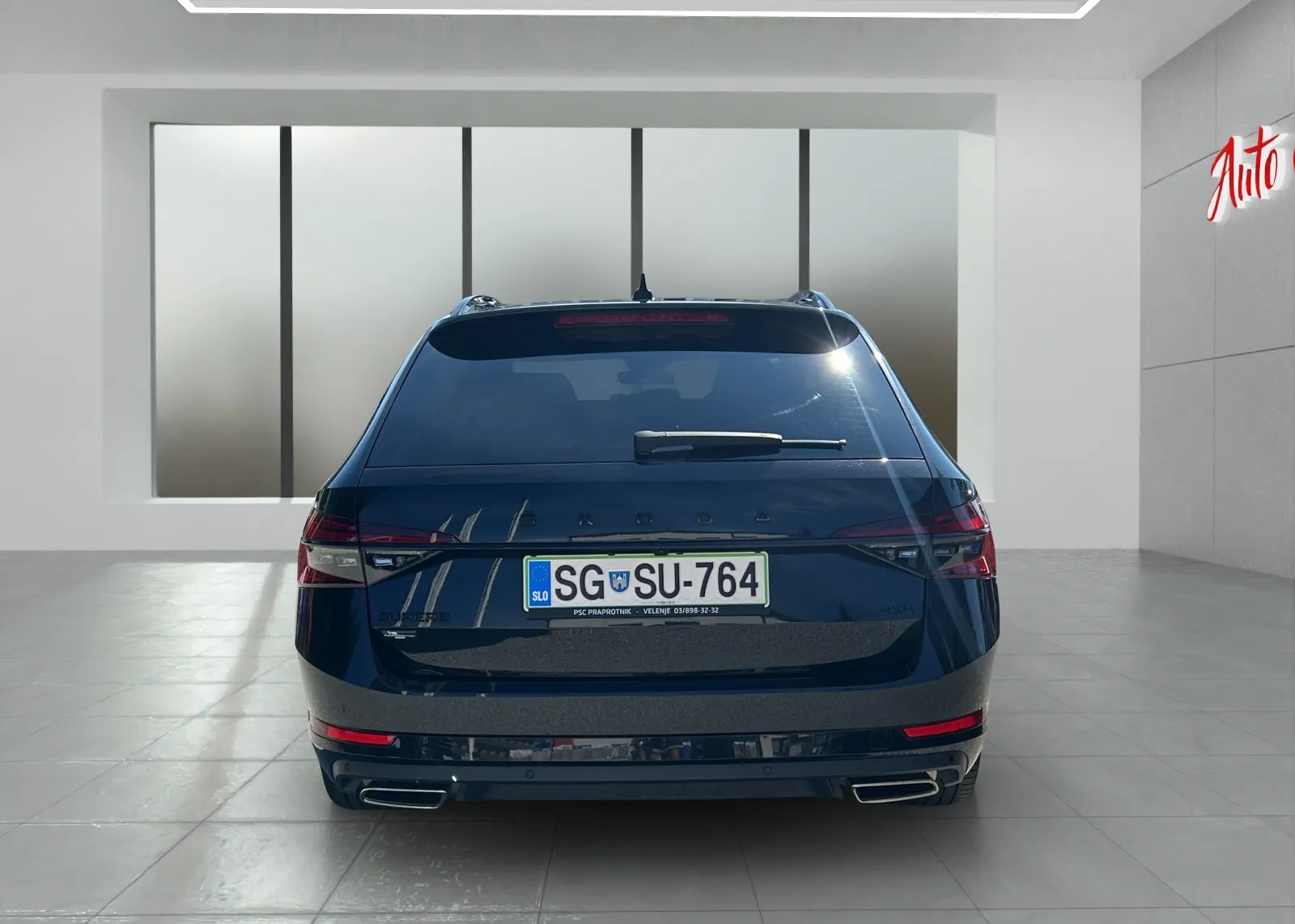Zunanja slika - Škoda Superb - Combi 4x4 2,0 TSI DSG - 5