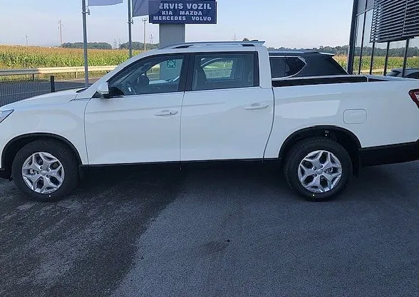Zunanja slika - SsangYong Musso - Grand 2.2 XDi Ultimate 4WD A T....AKCIJA..... - 7