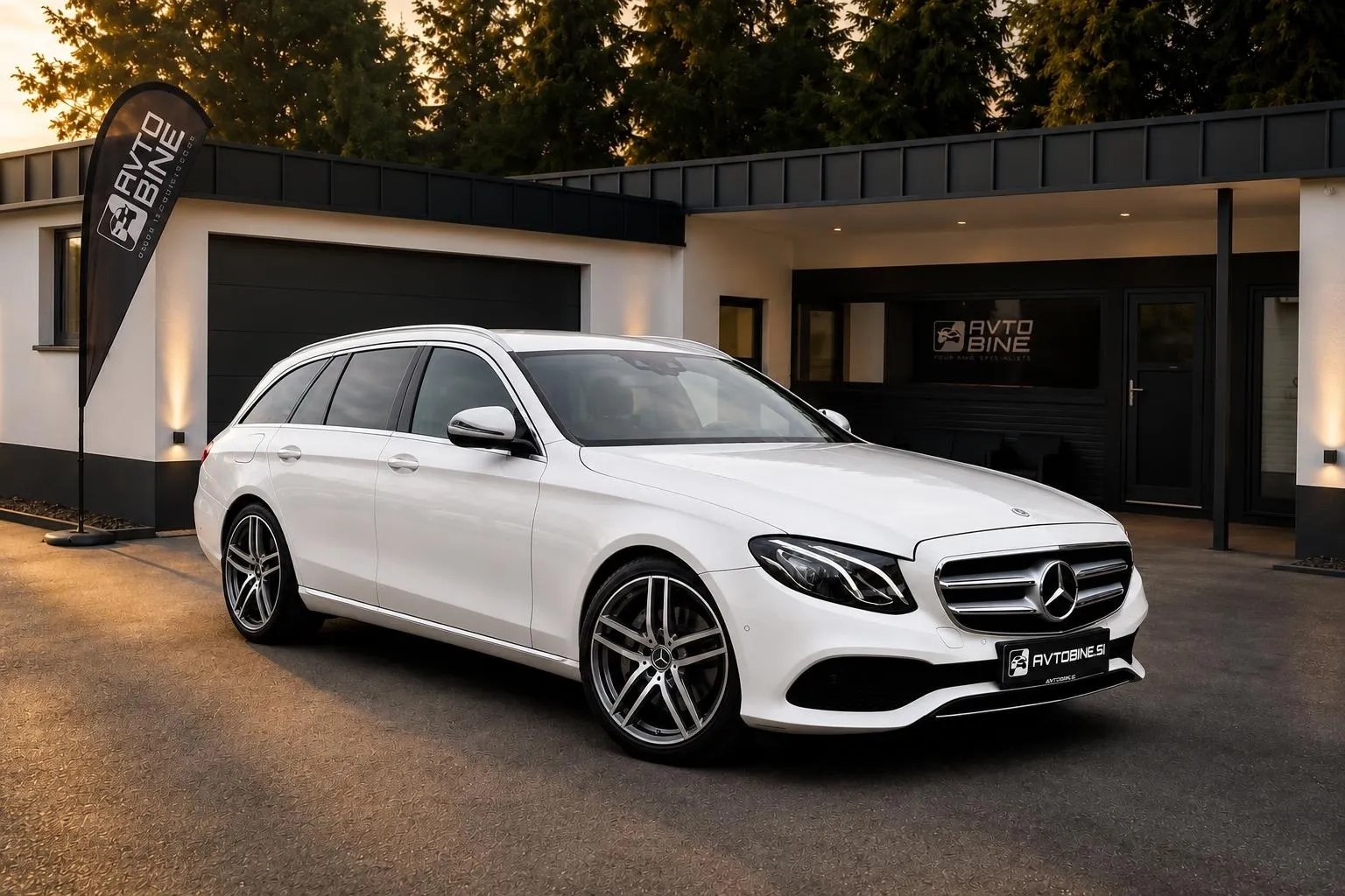 Zunanja slika - Mercedes-Benz E-Razred - E 220 D•AVANTGARDE•9G•VIRTUAL•HEAD UP•LED•NAVI... - 1