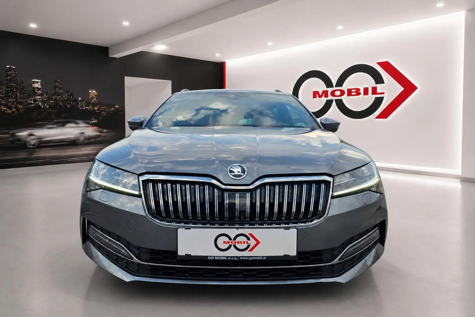 Zunanja slika - Škoda Superb - Combi 2.0 TDI L K DSG - Matrix.360kam.usnje.Canton - 2
