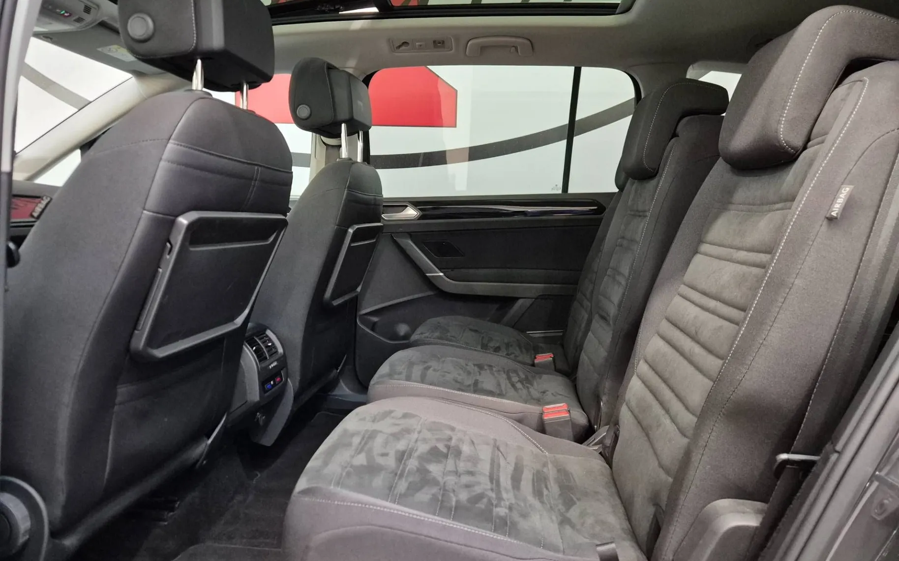 Notranja slika - Volkswagen Touran - 2.0 TDI Highline 150 PANORAMA-LED-KLJUKA... - 8