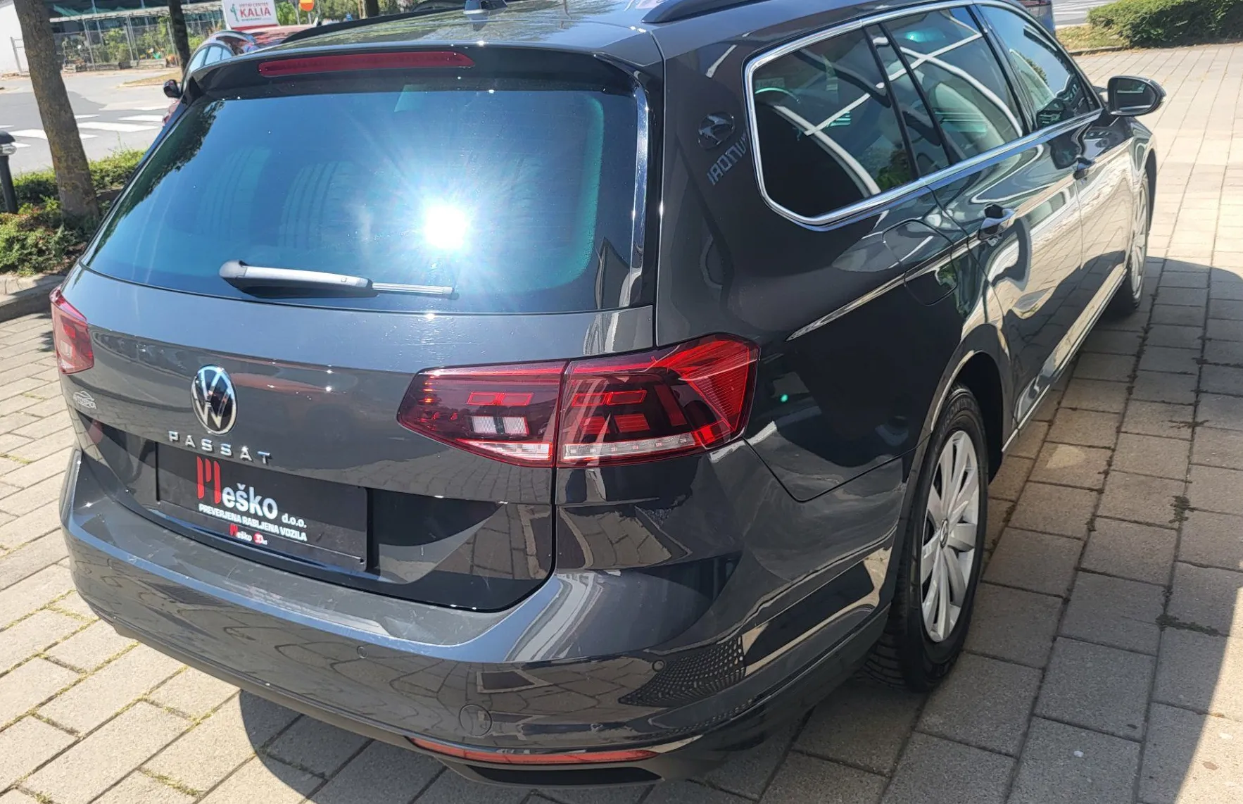 Zunanja slika - Volkswagen Passat - Variant 2.0 TDI DSG-ale-pdc-acc-radar-navi-led-kamera - 5
