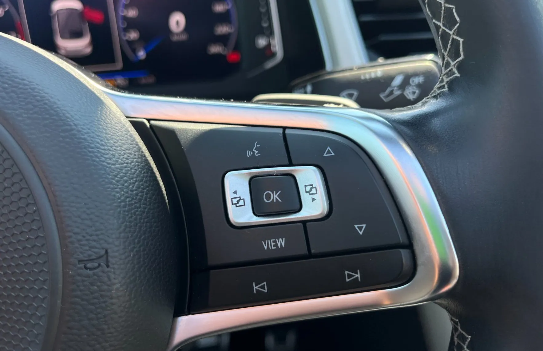 Zunanja slika - VW T-Roc - Cabriolet 1.5 TSI R-Line DSG. LED. NAVI. VZR. KAM. 2X PDC - 13