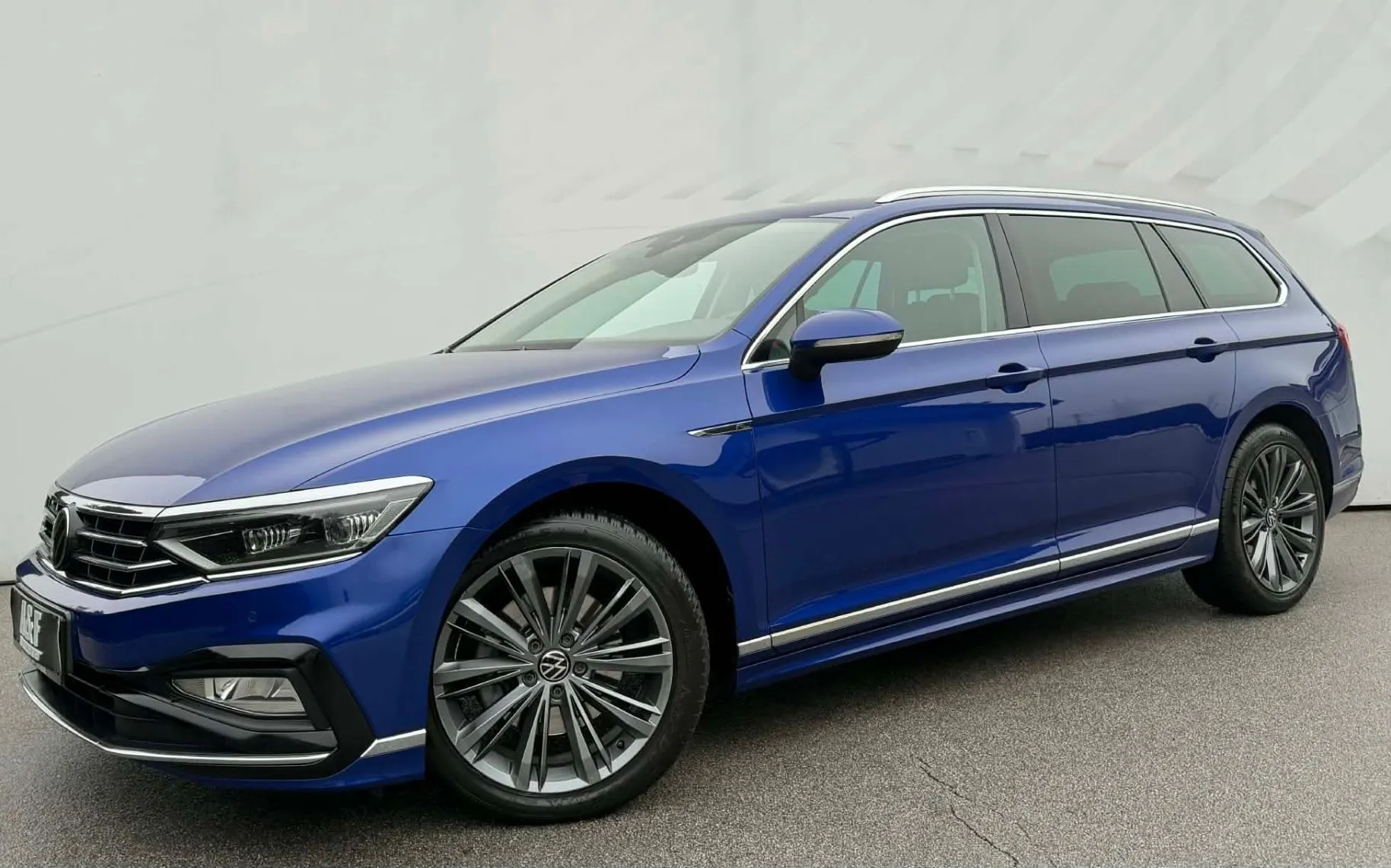 Zunanja slika - VW Passat - Variant 2.0 TDI-DSG-2X R LINE-LIZING ZA TUJCE-FUL LED- - 1