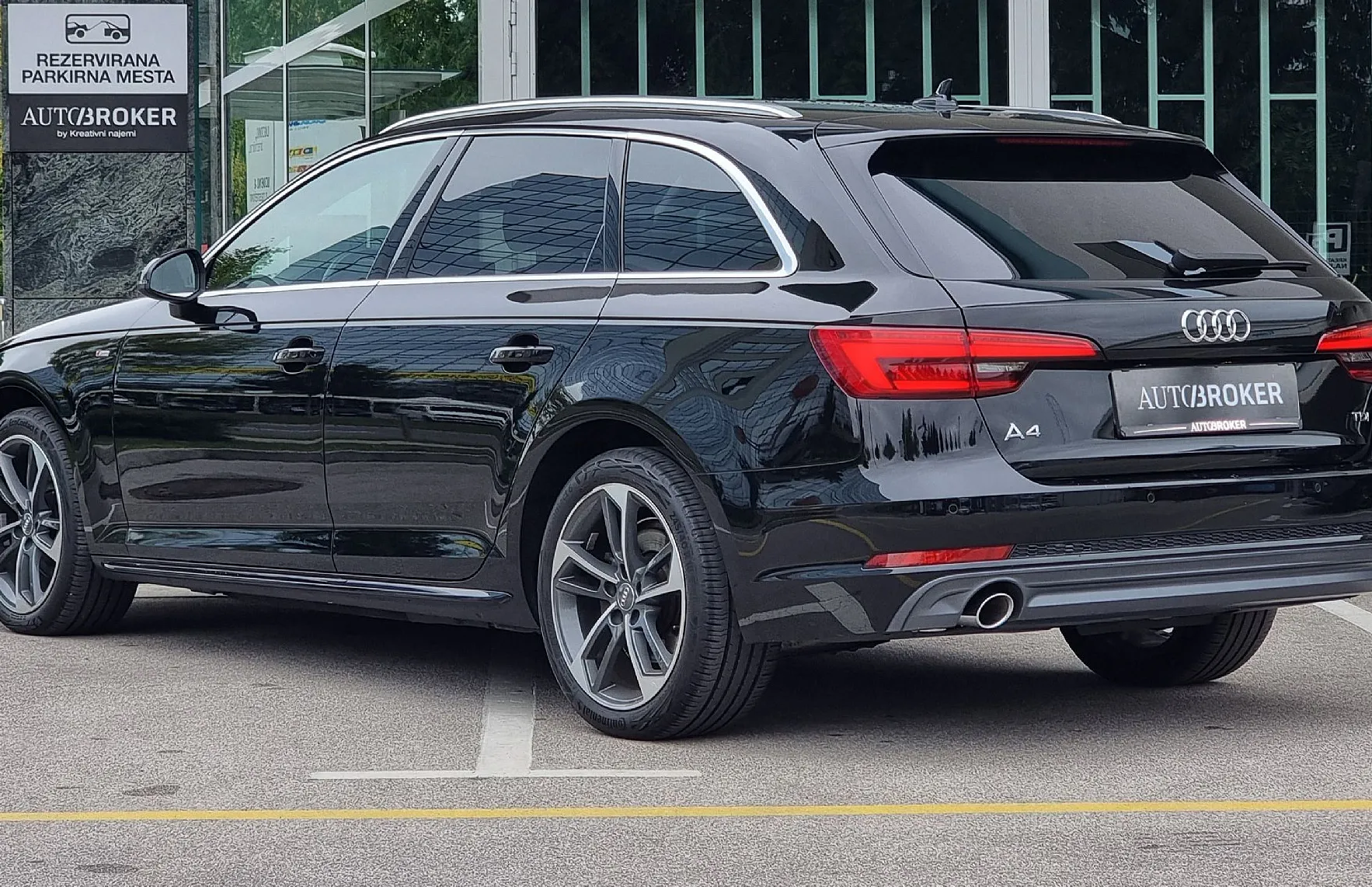 Zunanja slika - Audi A4 - Avant 2.0 TDI S tronic S-line - 7
