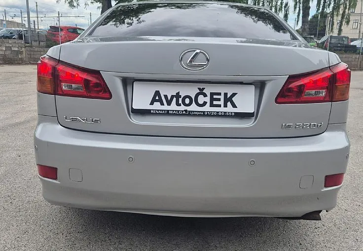 Zunanja slika - Lexus IS - 220d + BREZ POLOGA + XENON + 2XPDC - 6