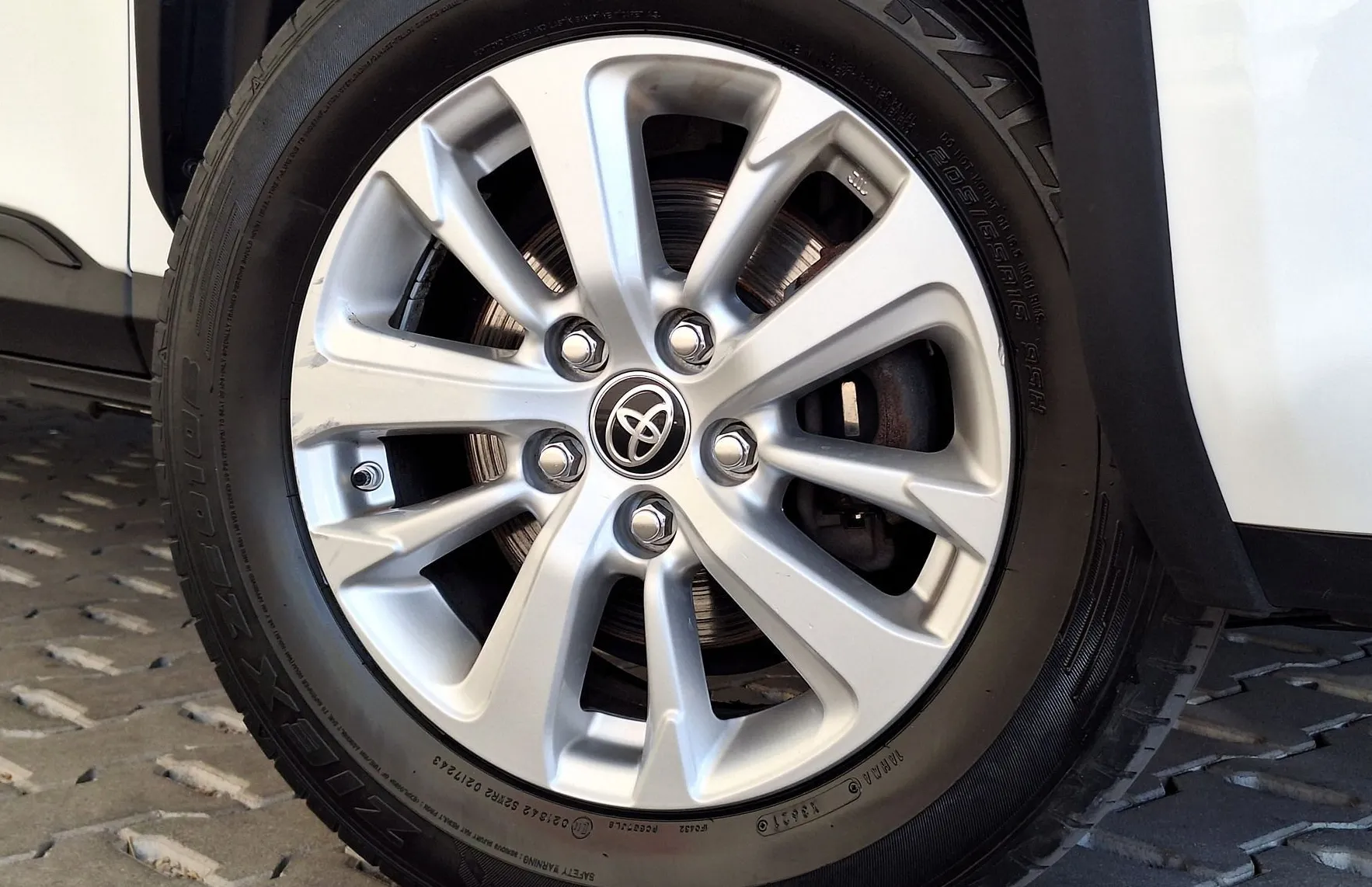 Zunanja slika - Toyota Yaris Cross - 1.5 VVT-iE SOL MT6 •Slovensko vozilo•KAMERA• - 9